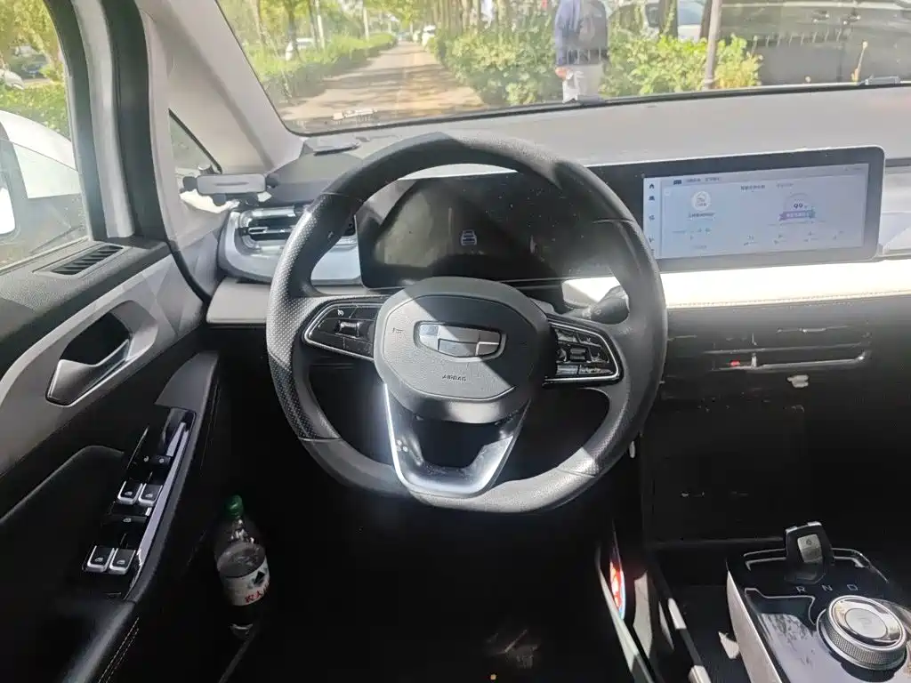 Photo 6 - Geely Geometry E Firefly
