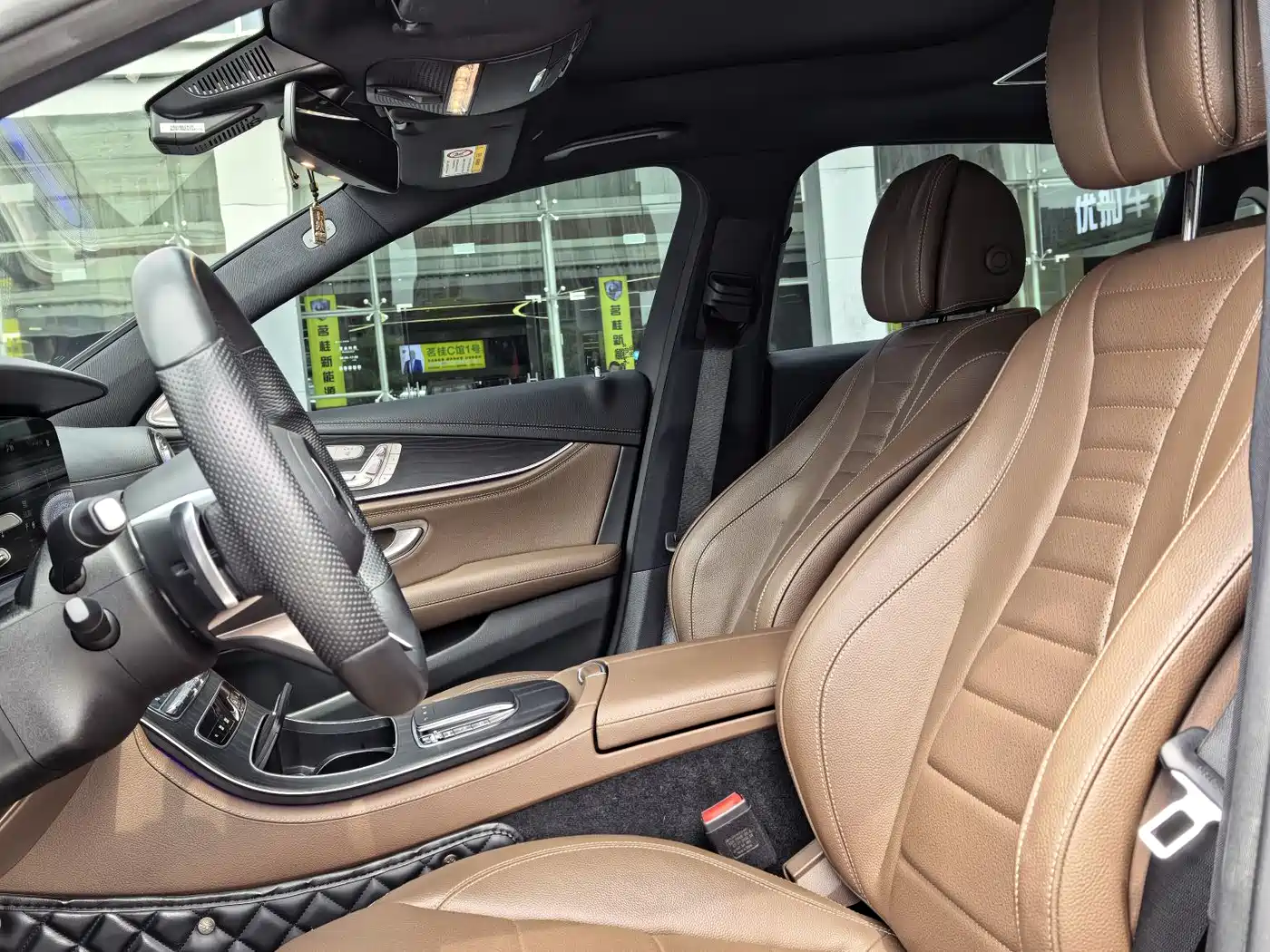 Mercedes-Benz E-Class New Energy 2022 Facelift II E 350 e L Plug-in Hybrid Sedan фото 13