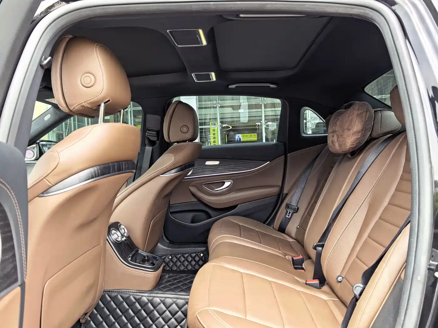 Mercedes-Benz E-Class New Energy 2022 Facelift II E 350 e L Plug-in Hybrid Sedan фото 14