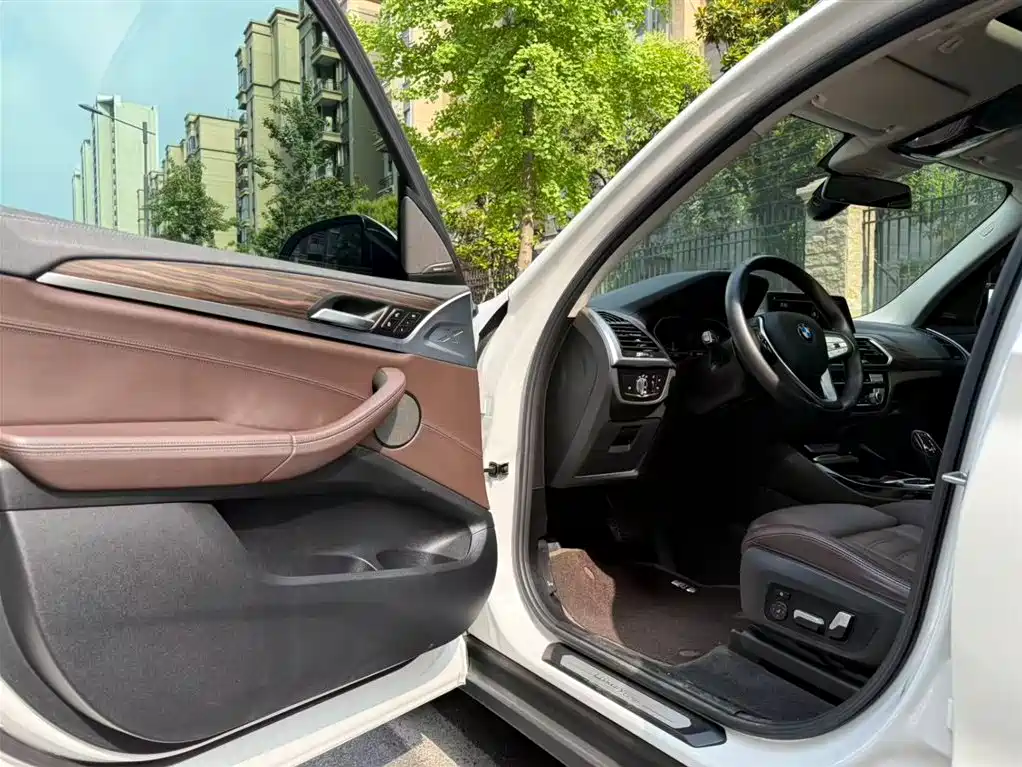 BMW X3 2021 xDrive28i Luxury Package фото 9