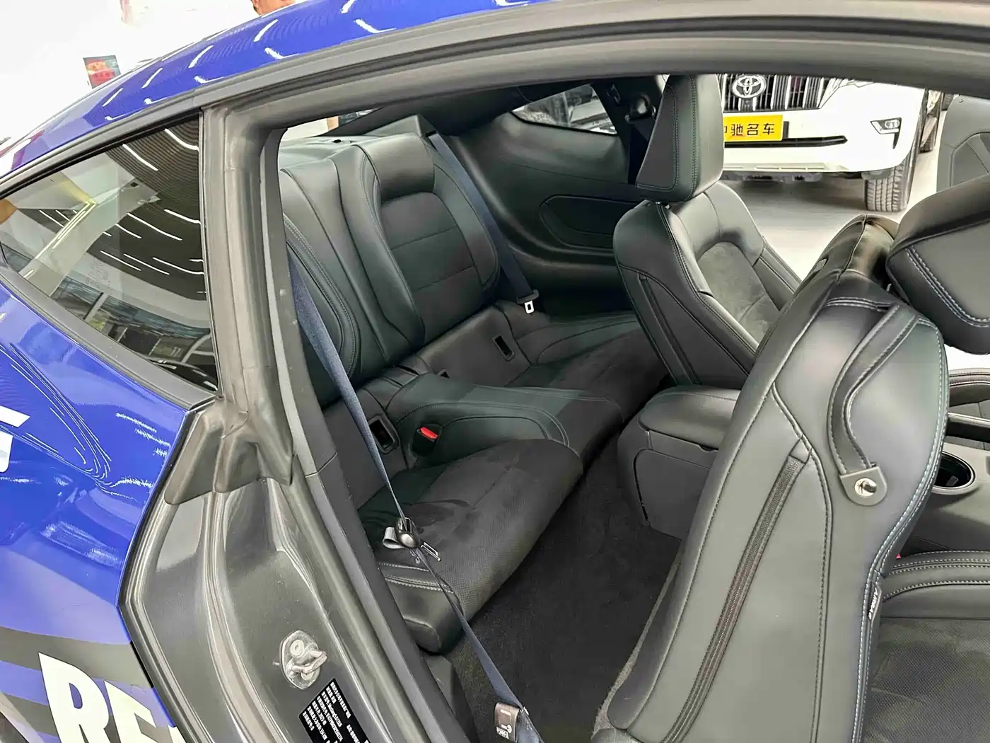 Ford Mustang 2024 5.0L V8 Dark Horse фото 13