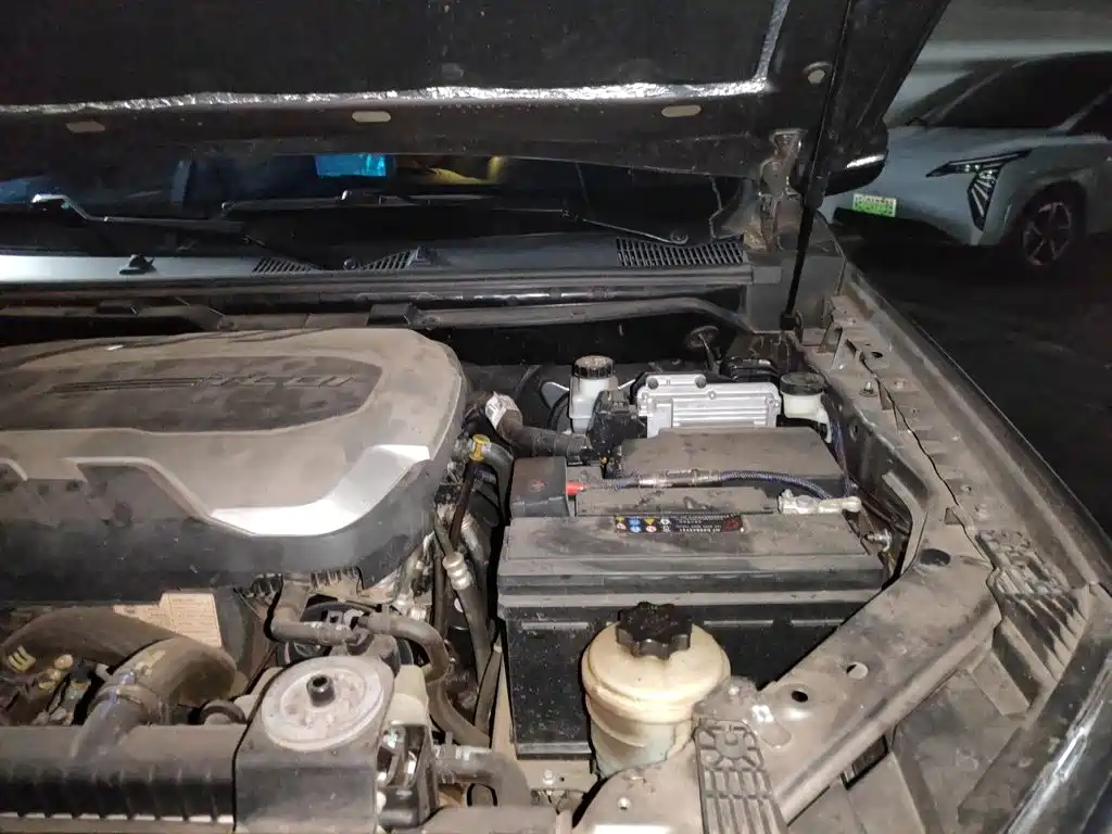 SAIC Maxus Maxus T70 2022 2021 2.0T Diesel Automatic 2WD Elite Long Box High Chassis