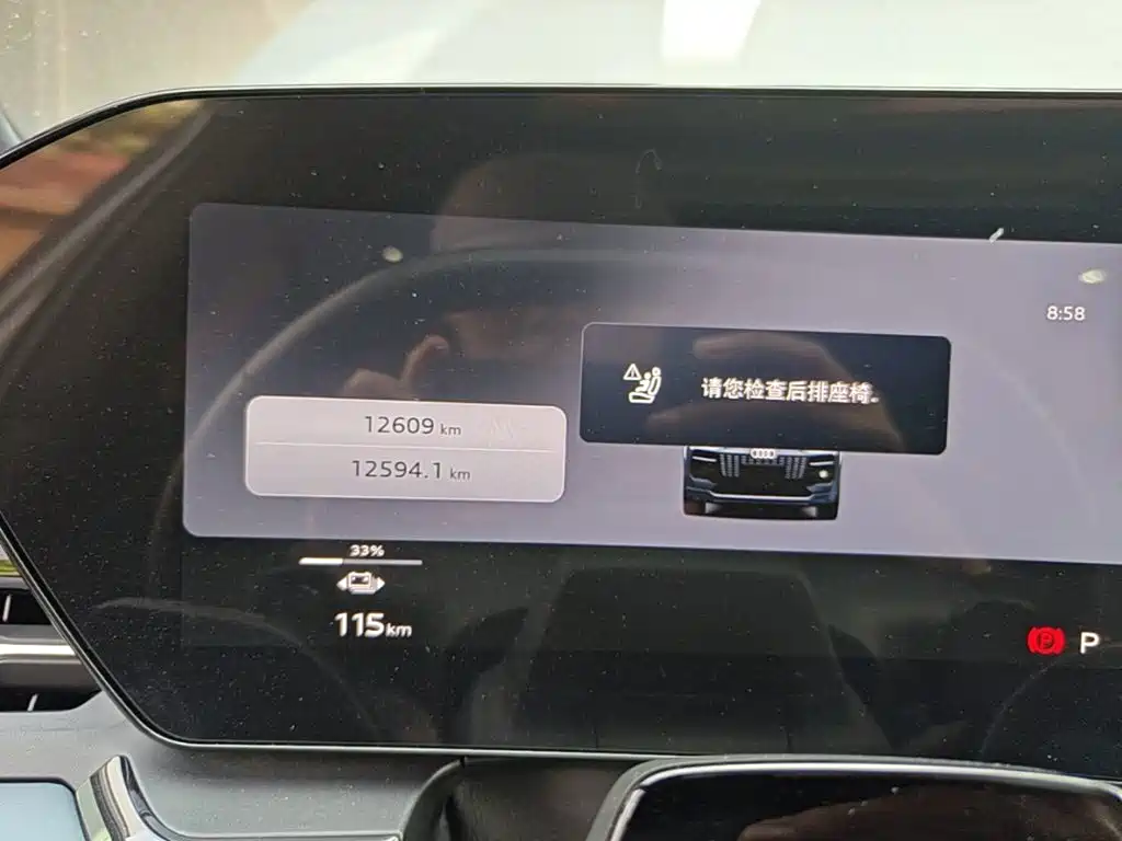 Фото 12 - Audi Q6L e-tron