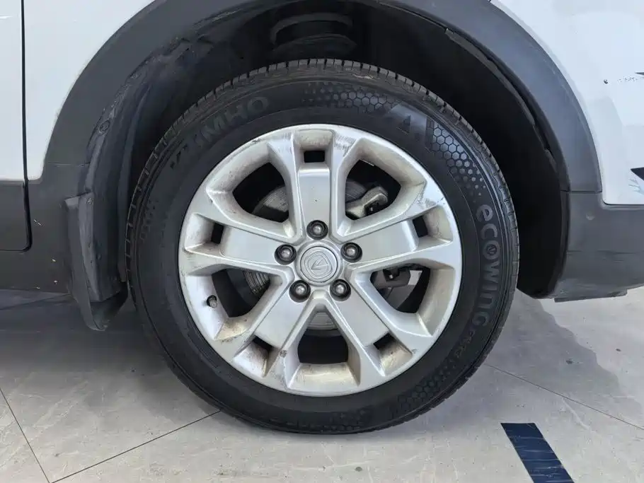 Фото 6 - Changan CS15