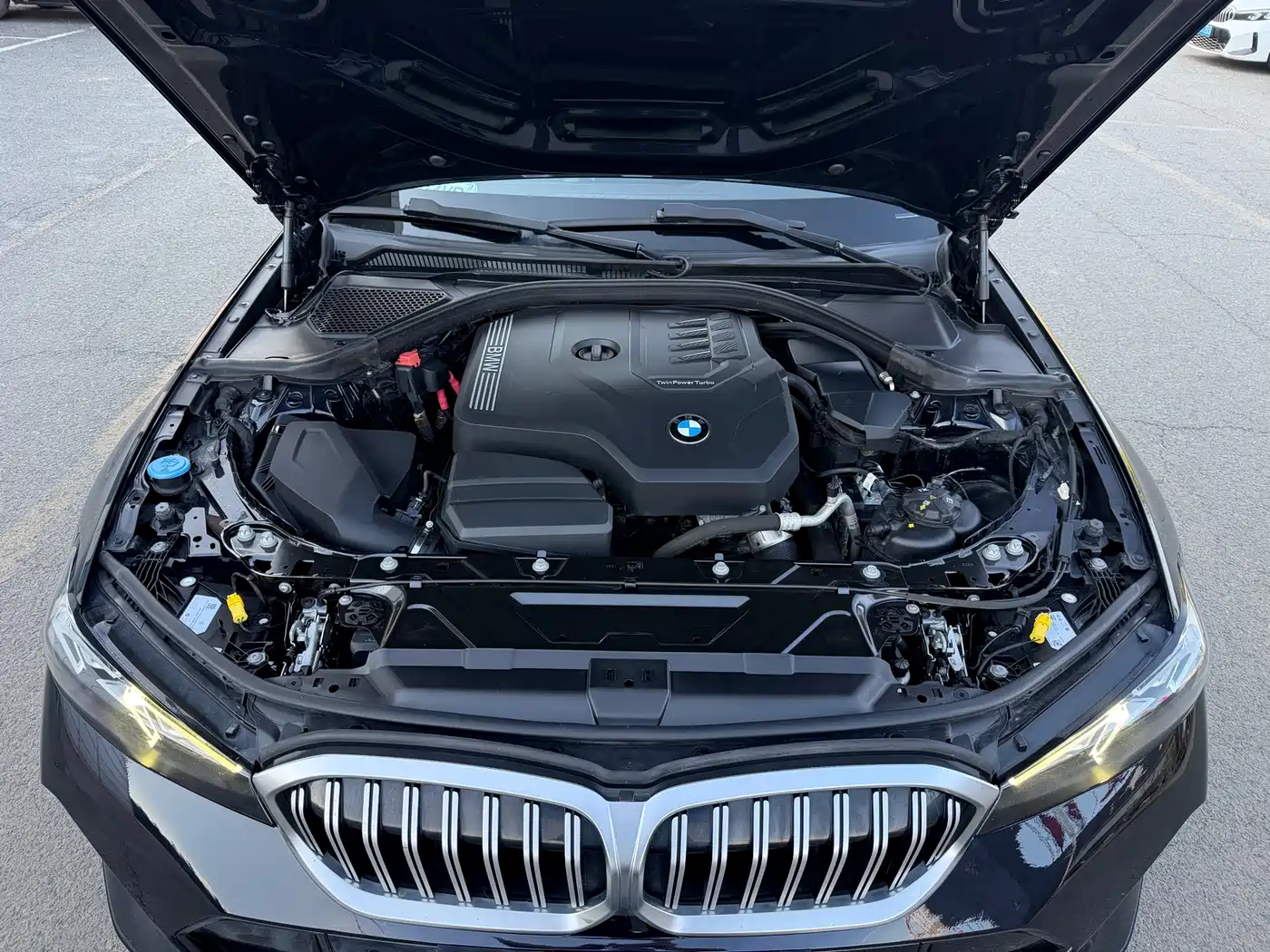 BMW 3 Series 2023 320Li M Sport Package фото 15