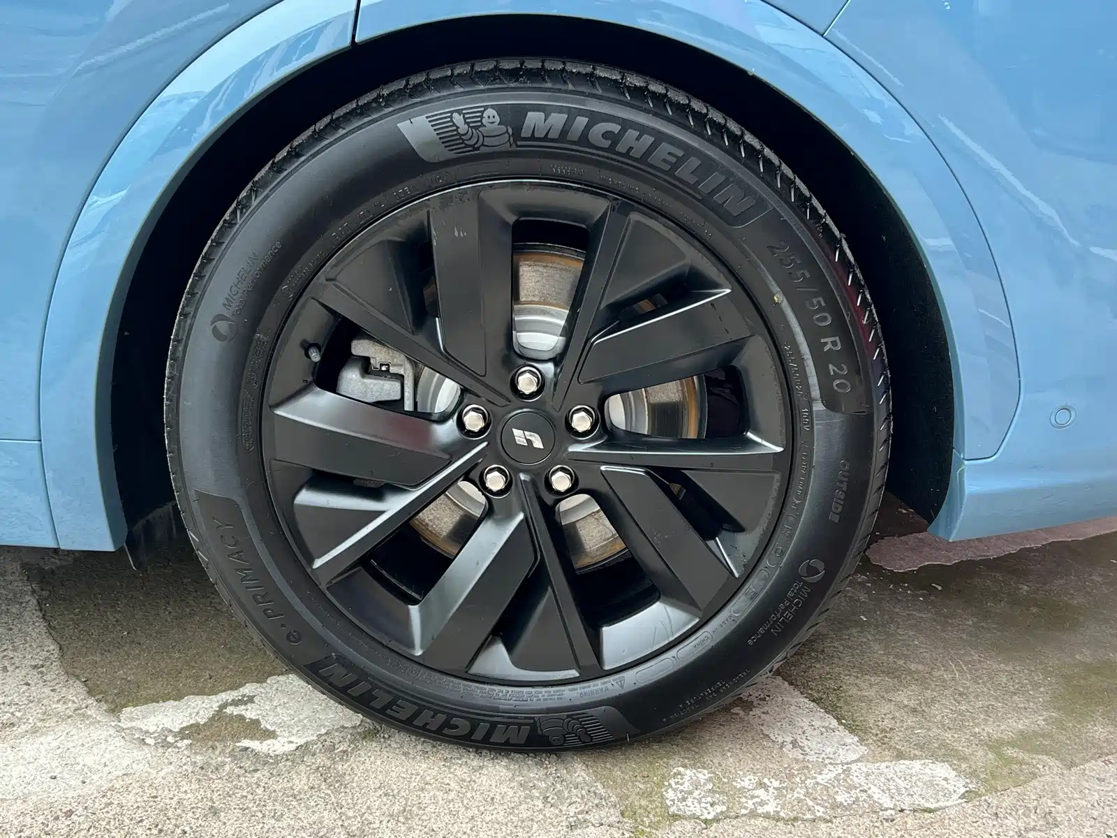 Фото 38 - Li Auto L7
