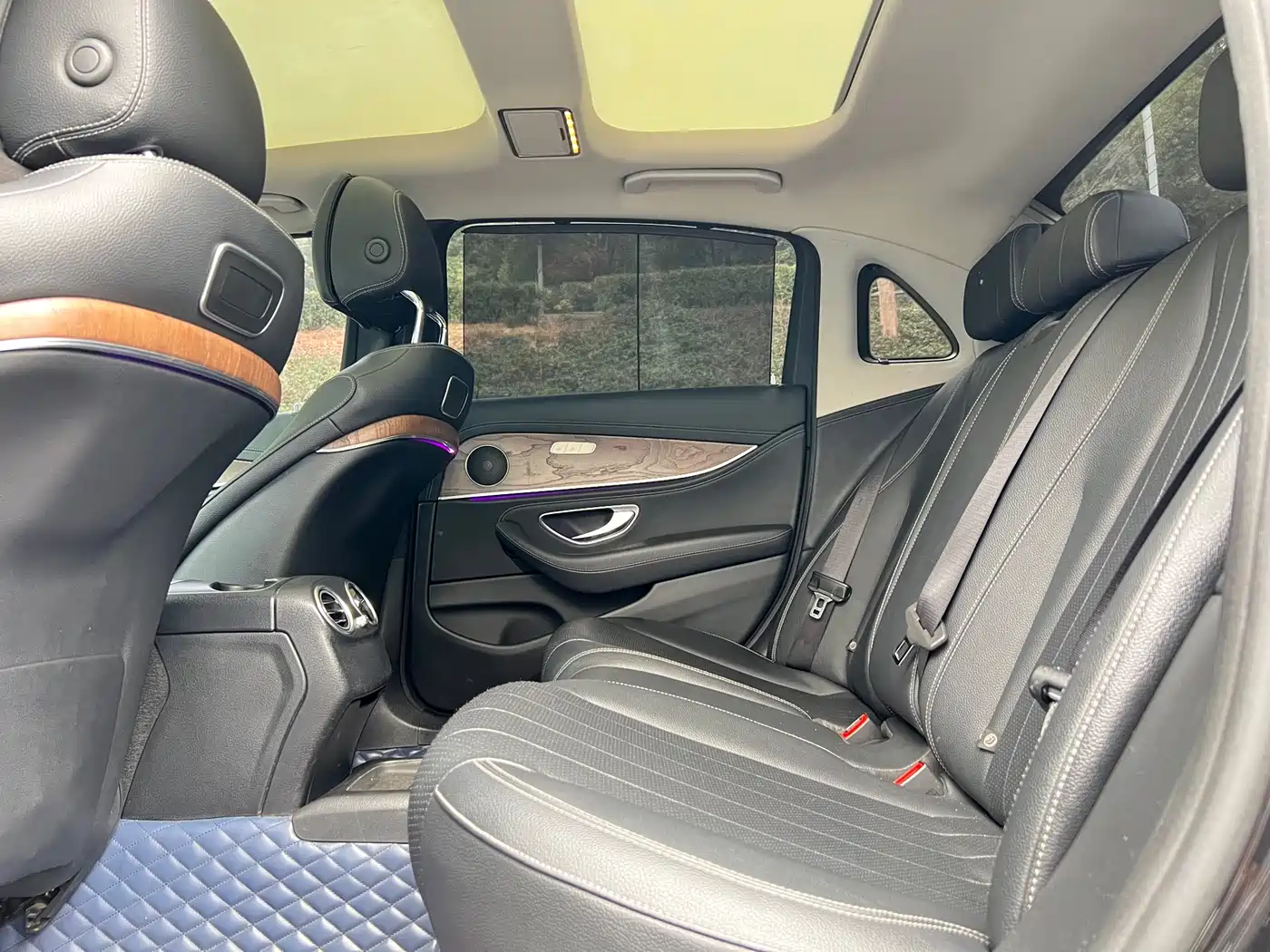 Mercedes-Benz E-Class 2016 E 300 L Fashion Type фото 5