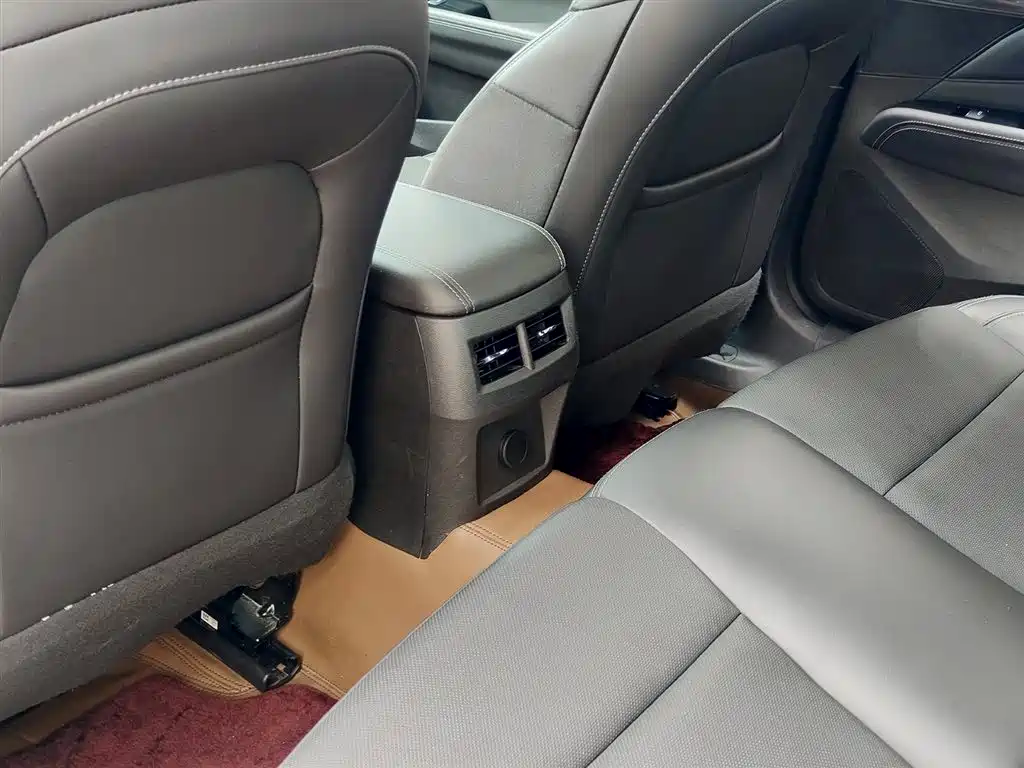 CADILLAC CT4