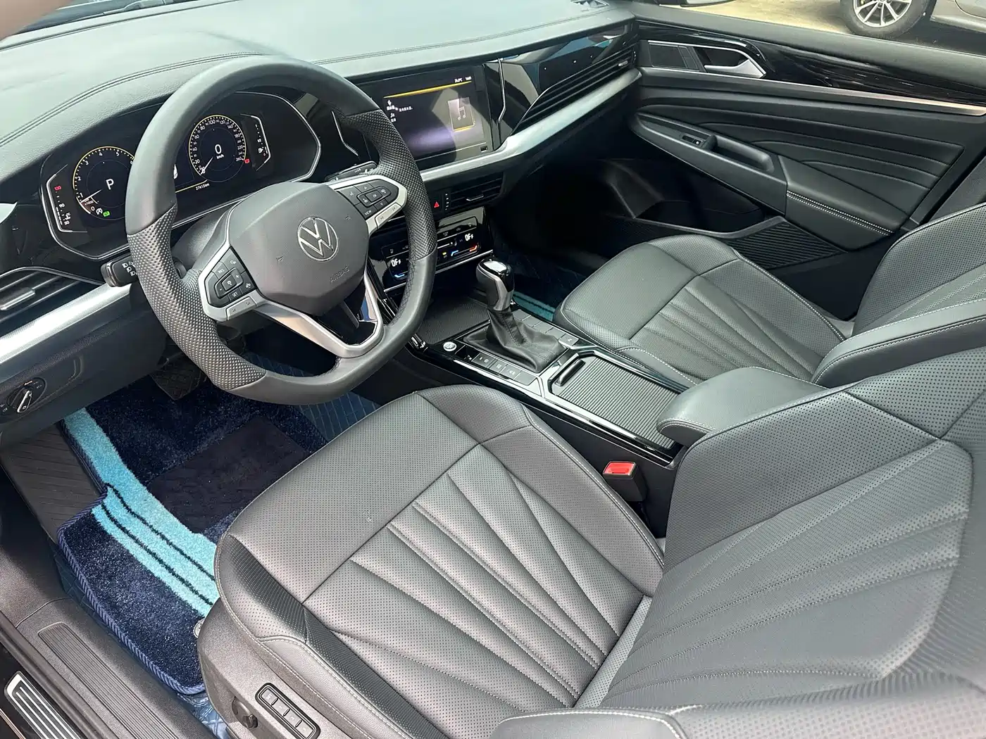 Volkswagen Passat 2025 Outstanding 380TSI Starlight Dragon Soaring Edition фото 5