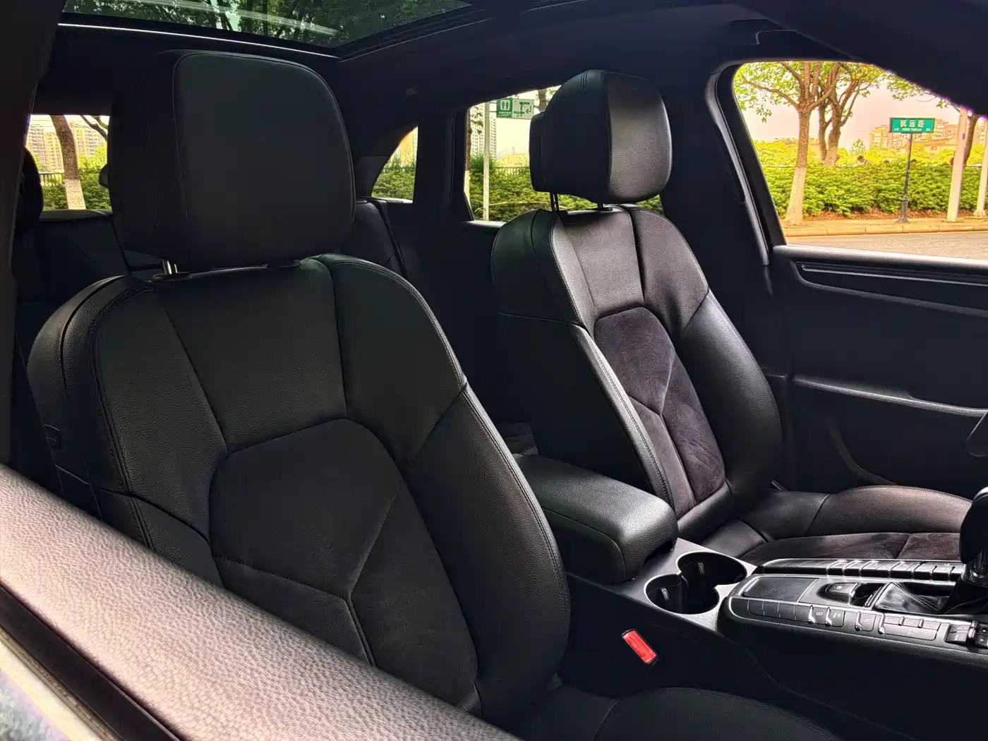 Porsche Macan 2016 Macan 2.0T фото 10