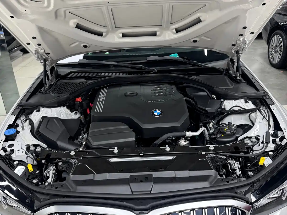 BMW 3 Series 2024 320Li M Sport Package фото 17
