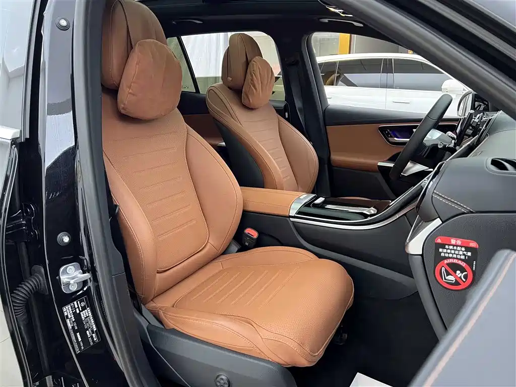 Mercedes-Benz GLC 2023 GLC 260 L 4MATIC Dynamic 7-Seater фото 14