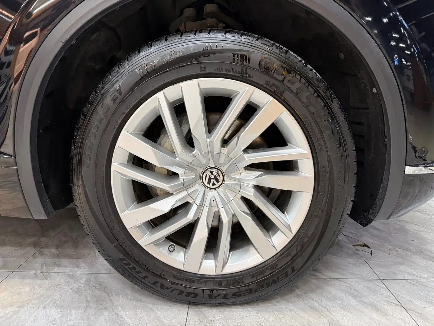 Volkswagen Touareg 2019 2.0TSI Sharp Wing Edition China VI фото 24