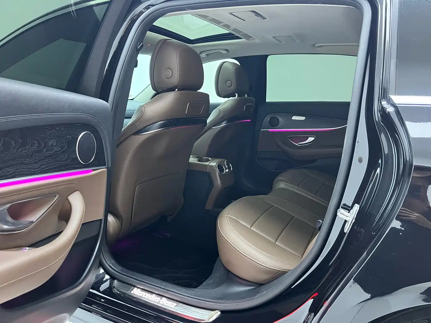 Mercedes-Benz E-Class 2016 E 200 L Sport Type фото 6