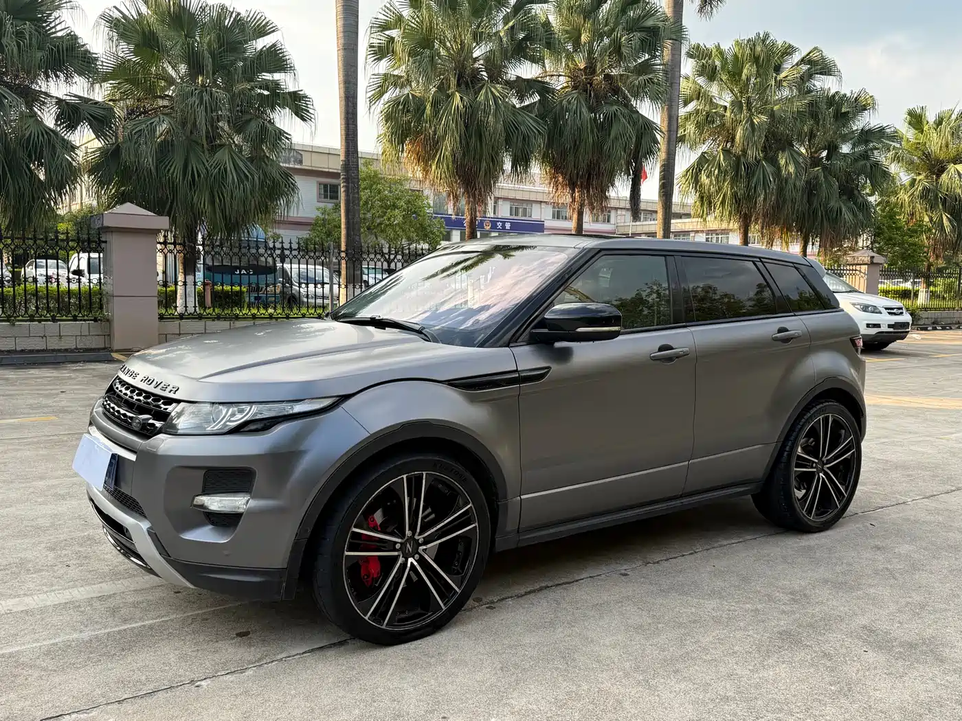 Land Rover Range Rover Evoque (Import) 2013 2.0T 5-door Premium Edition