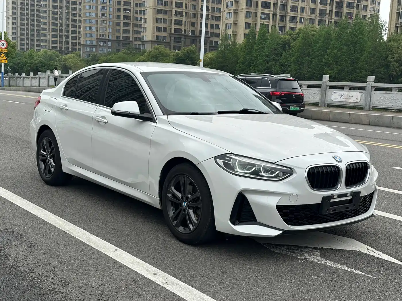 BMW 1 Series 2021 120i M Sport фото 3