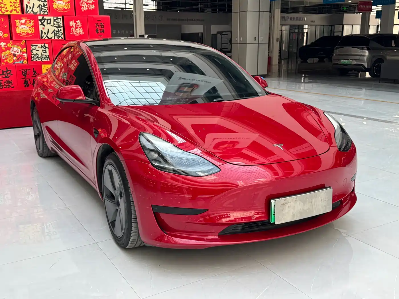 TESLA MODEL 3