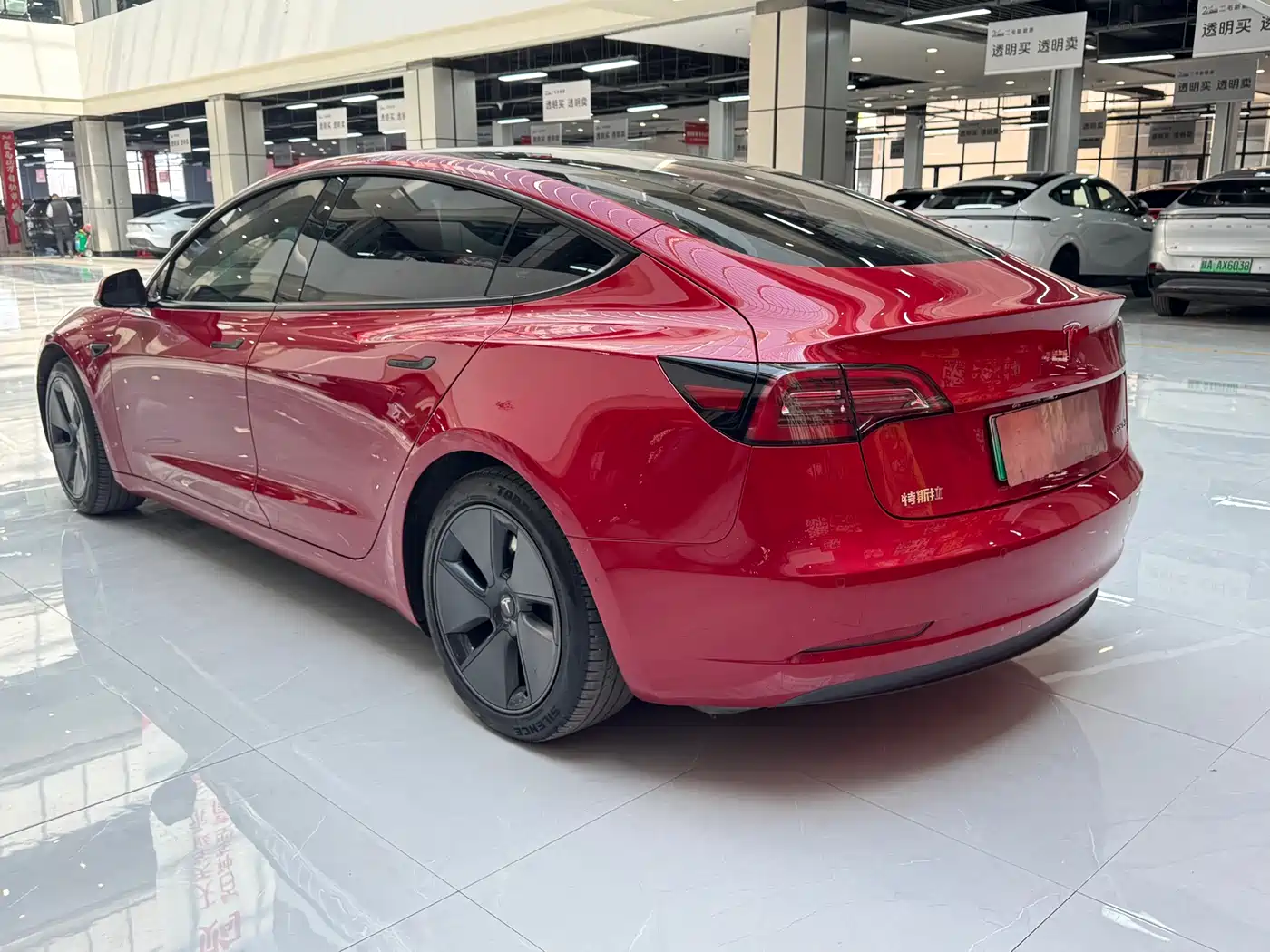 TESLA MODEL 3