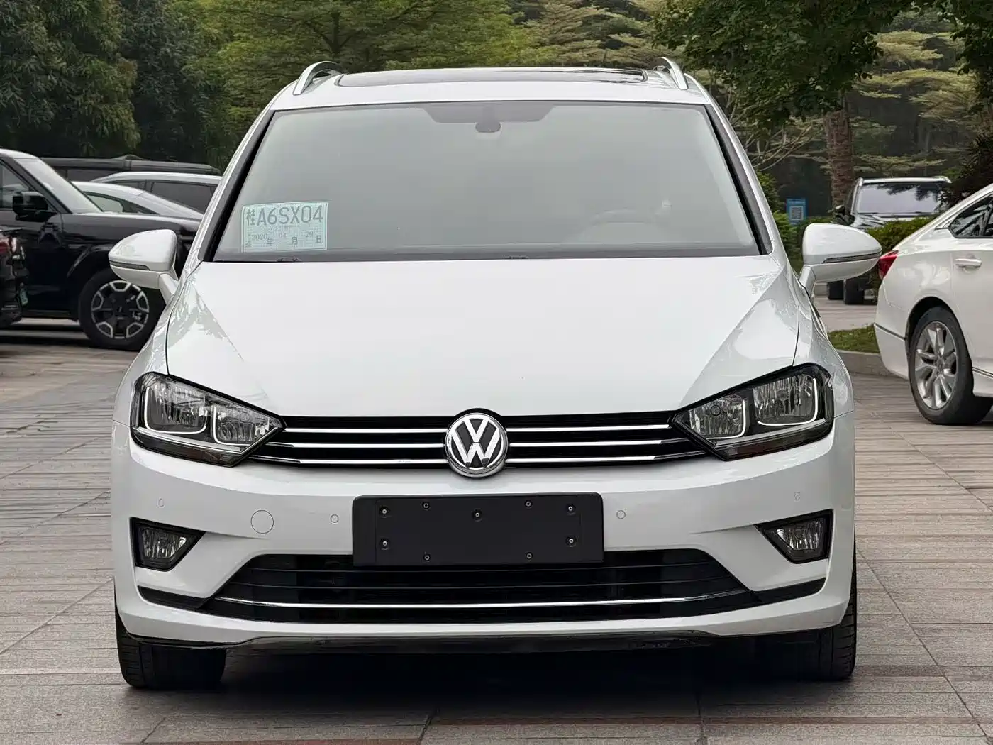 Volkswagen Golf Sportsvan 2016 280TSI Automatic Luxury фото 2