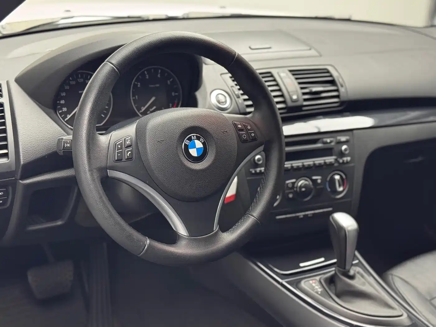 BMW 1 Series (Import) 2011 120i Convertible фото 8