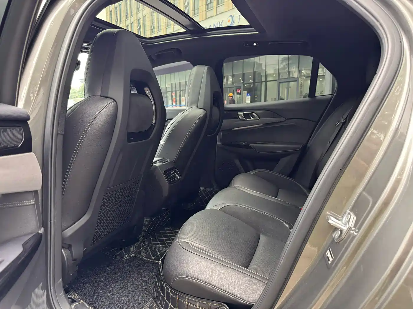 Lynk & Co 03 2021 2.0TD Auto Jin Champion Edition фото 7