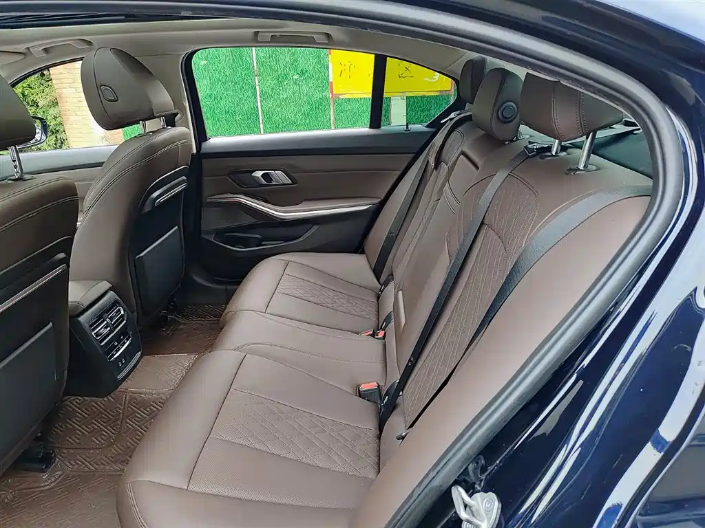 BMW 3 Series 2022 325Li M Sport Package фото 8