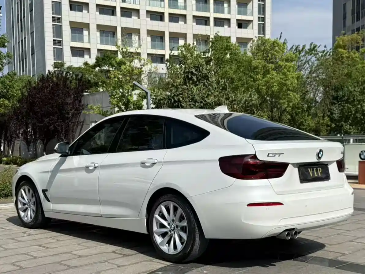 BMW 3 Series GT 2018 320i Luxury Design Package фото 5