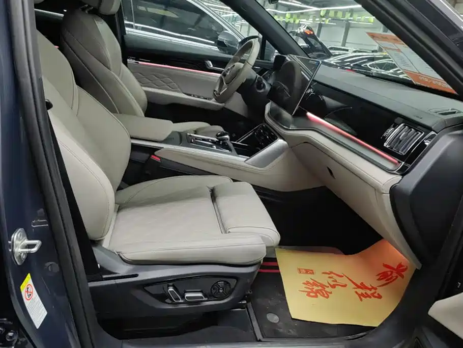 BYD Tang New Energy 2024 DM-i Glory Edition 200KM Flagship фото 8