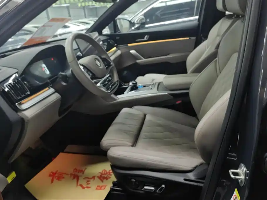 BYD Tang New Energy 2024 DM-i Glory Edition 200KM Flagship фото 9