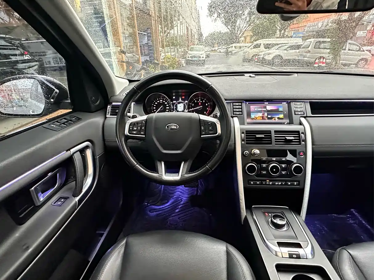 Land Rover Discovery Sport 2019 240PS SE Edition China V фото 9