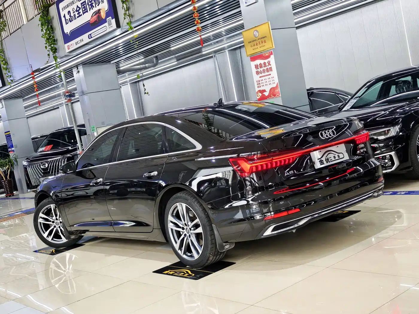 Audi A6L 2021 45 TFSI Exclusive Elegance фото 3