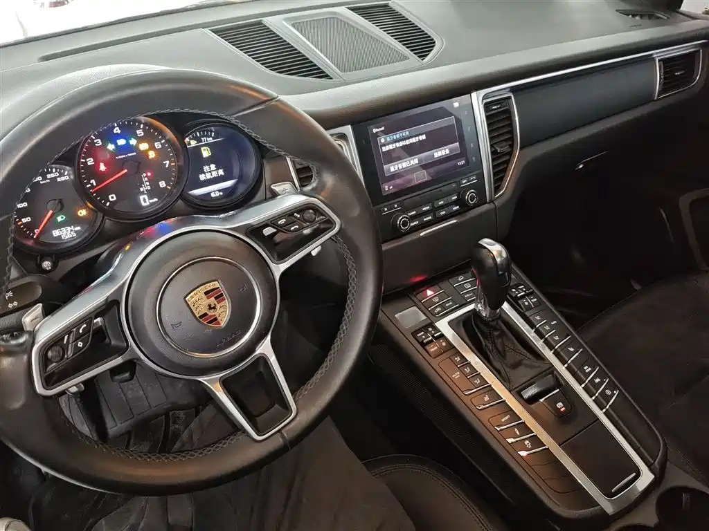 Porsche Macan 2017 Macan 2.0T фото 10