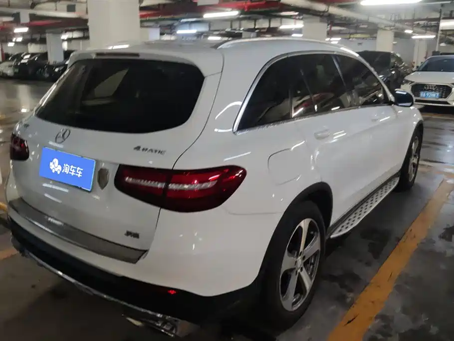 Mercedes-Benz GLC 2016 GLC 300 4MATIC Dynamic фото 3