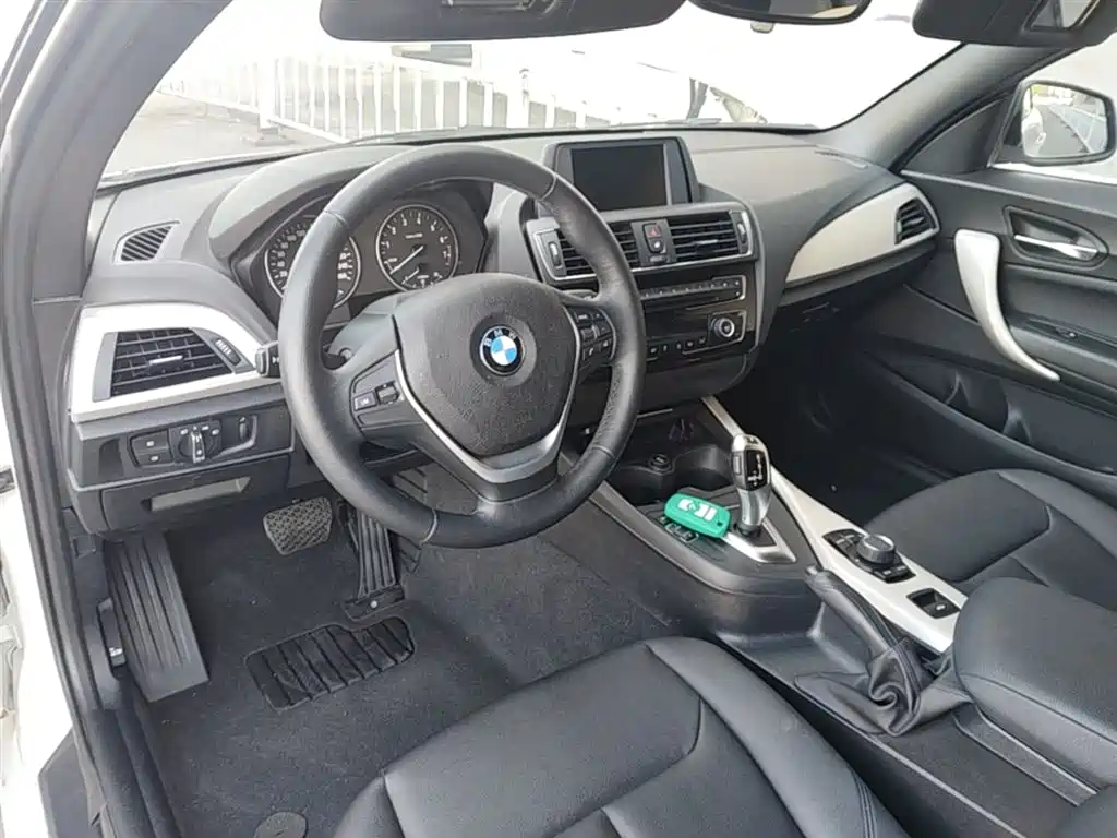 BMW 2 Series (Import) 2015 218i Convertible Coupe фото 9