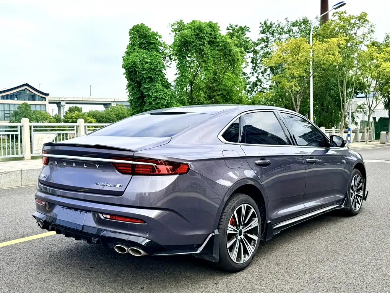 Photo 7 - Geely Preface