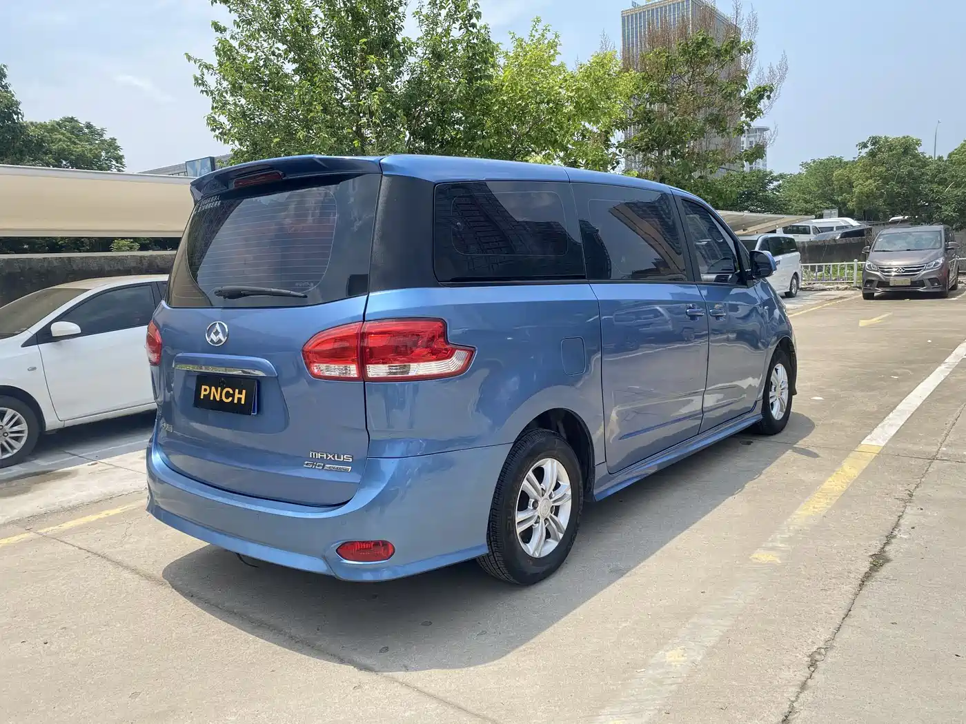 SAIC Maxus Maxus G10 2018 PLUS 2.0T Automatic Executive Edition фото 14