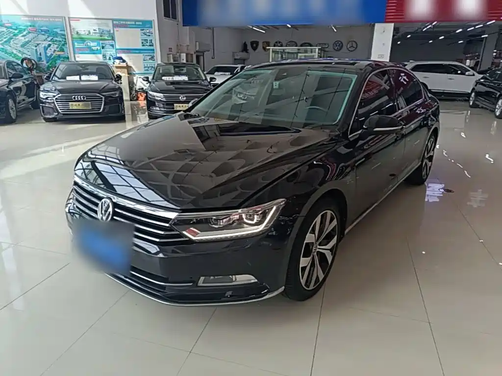 Фото 1 - Volkswagen Magotan