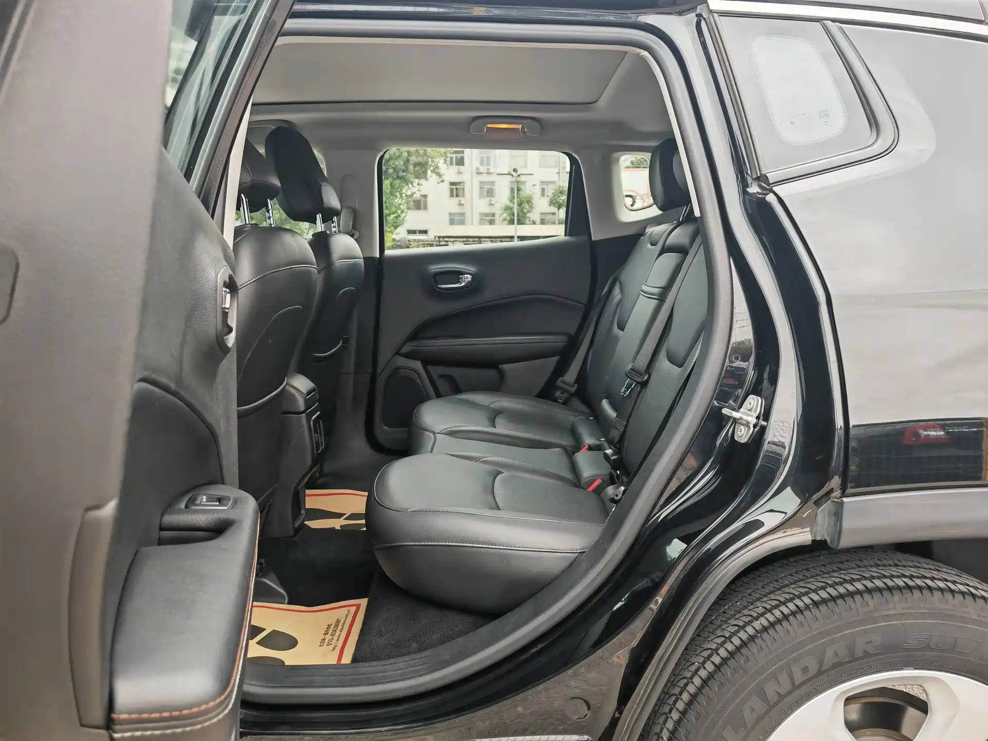 Фото 11 - Jeep Compass