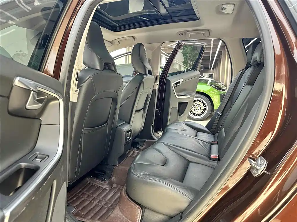 Фото 10 - Volvo XC60 (Import)