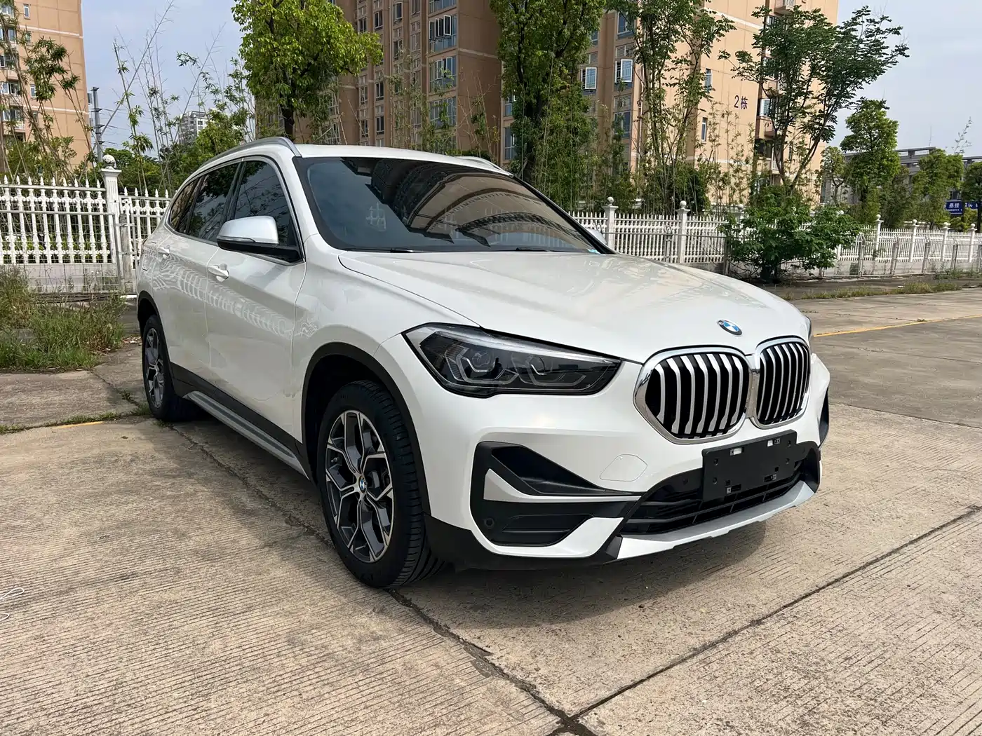 BMW X1 2022 sDrive20Li Premium фото 3