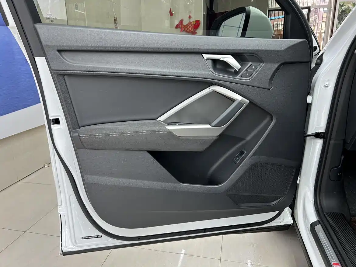 Audi Q3 2023 35 TFSI Fashion Dynamic (1.4T) фото 24