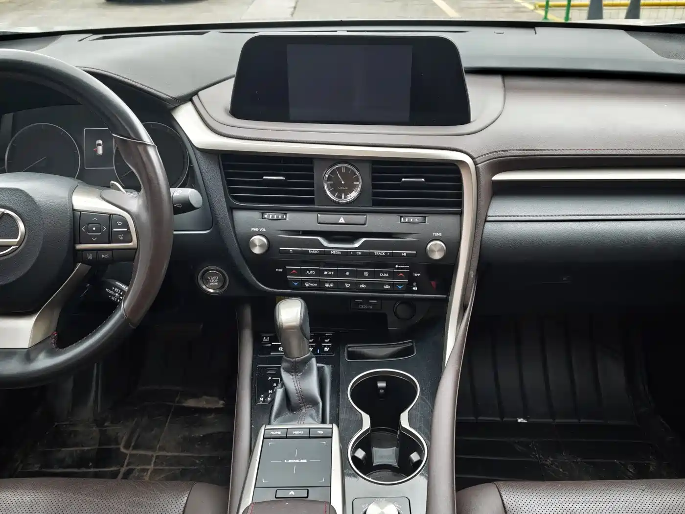 Lexus RX 2020 Facelift 300 2WD Comfort Edition фото 13
