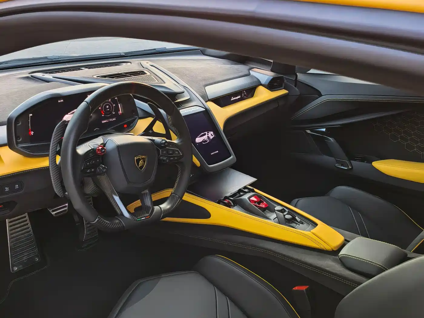 Lamborghini Revuelto 2023 6.5L PHEV Standard фото 3