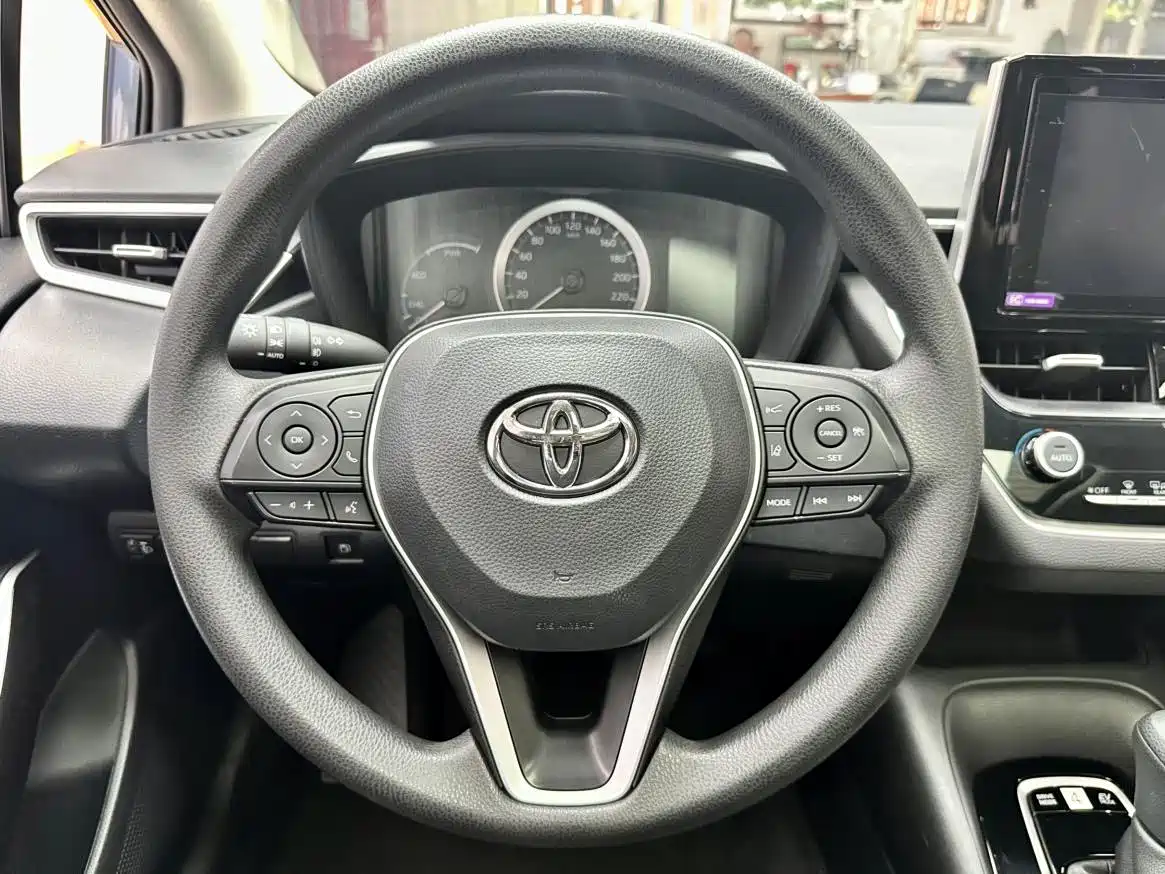 Toyota Corolla 2023 1.8L Smart Hybrid Dual Engine Pioneer Edition фото 15