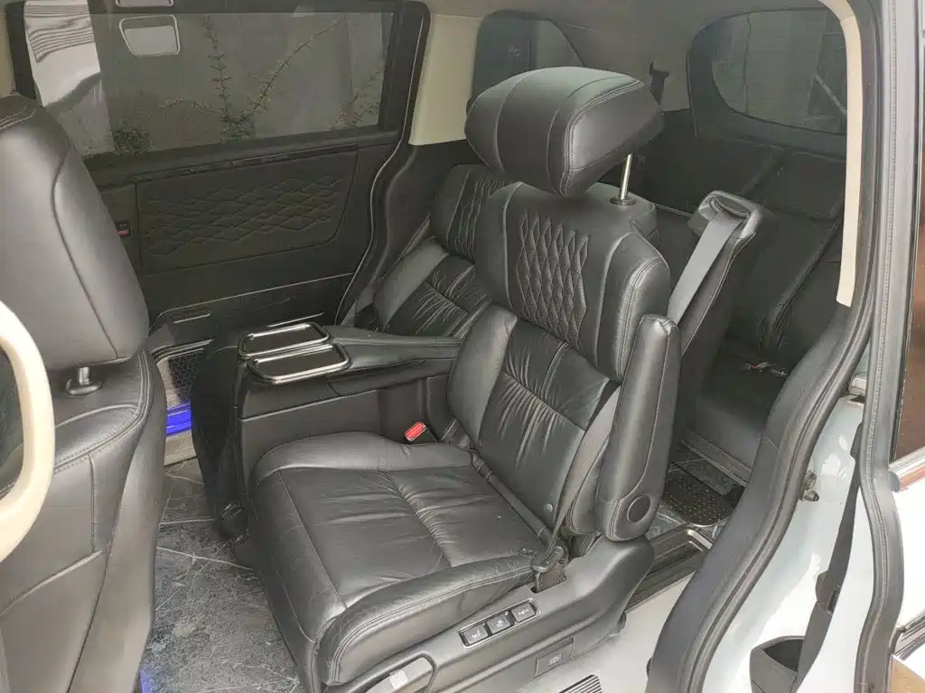 Honda Elysion 2024 2024 2.0L e:HEV Luxury Edition