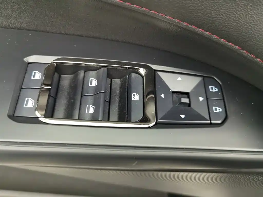 Фото 9 - Ford Mondeo