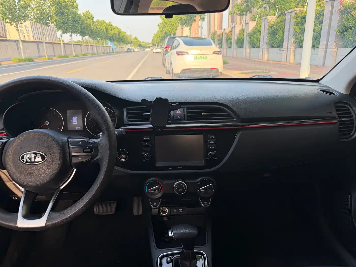 Kia KX CROSS 2017 1.4L AT GLS фото 10