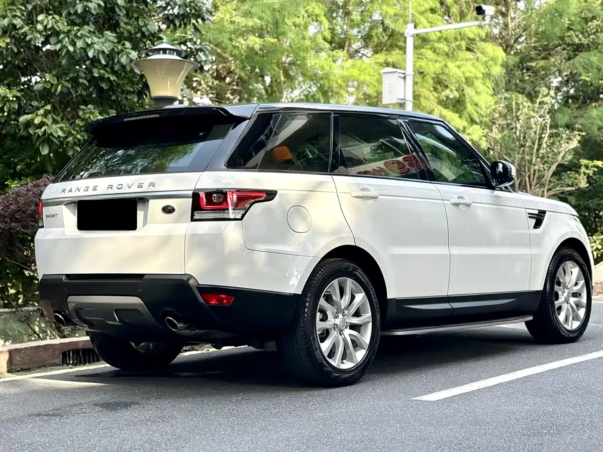 Land Rover Range Rover Sport 2016 Model 3.0 SDV6 HSE DYNAMIC фото 7