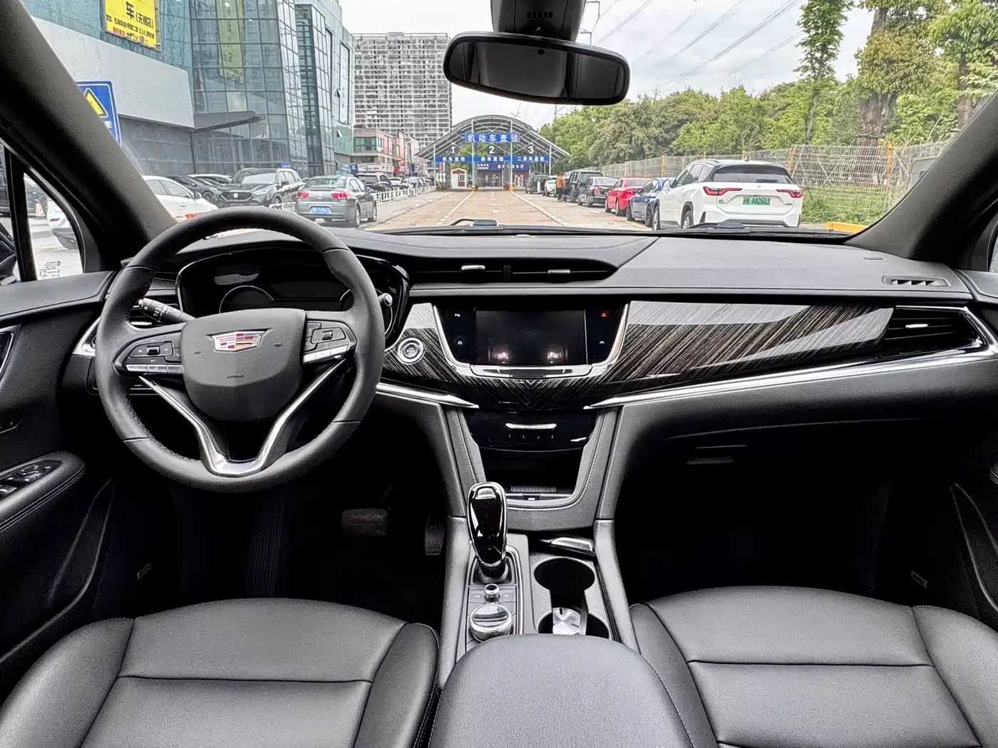 CADILLAC XT6