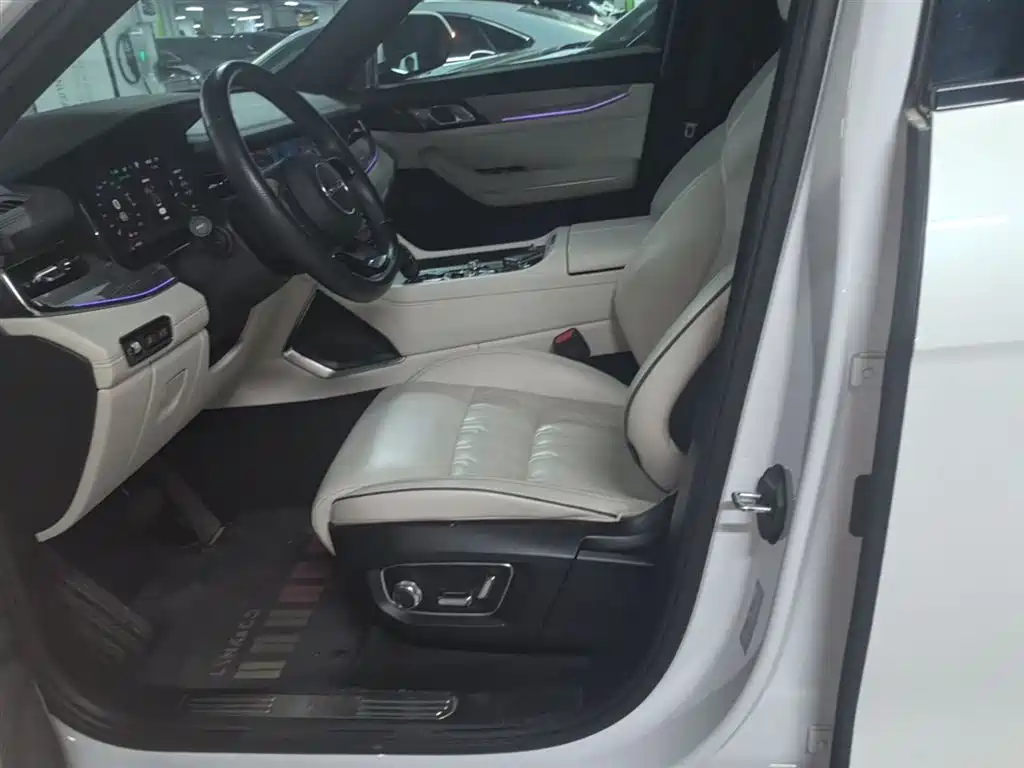 Lynk & Co 09 EM-P 2021 2.0T PHEV Ultra 6-seater фото 15